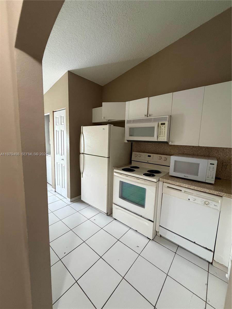 COVE AT BRIAR BAY CONDO - Residential