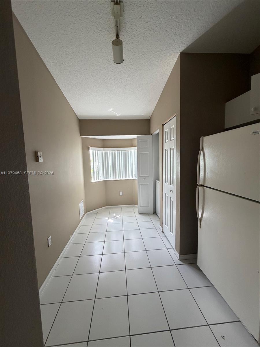 COVE AT BRIAR BAY CONDO - Residential