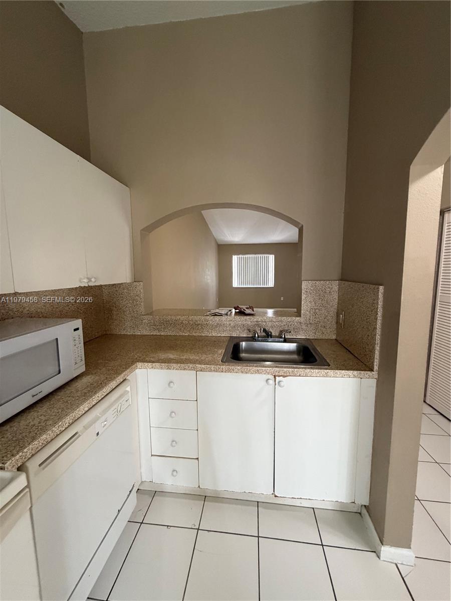 COVE AT BRIAR BAY CONDO - Residential