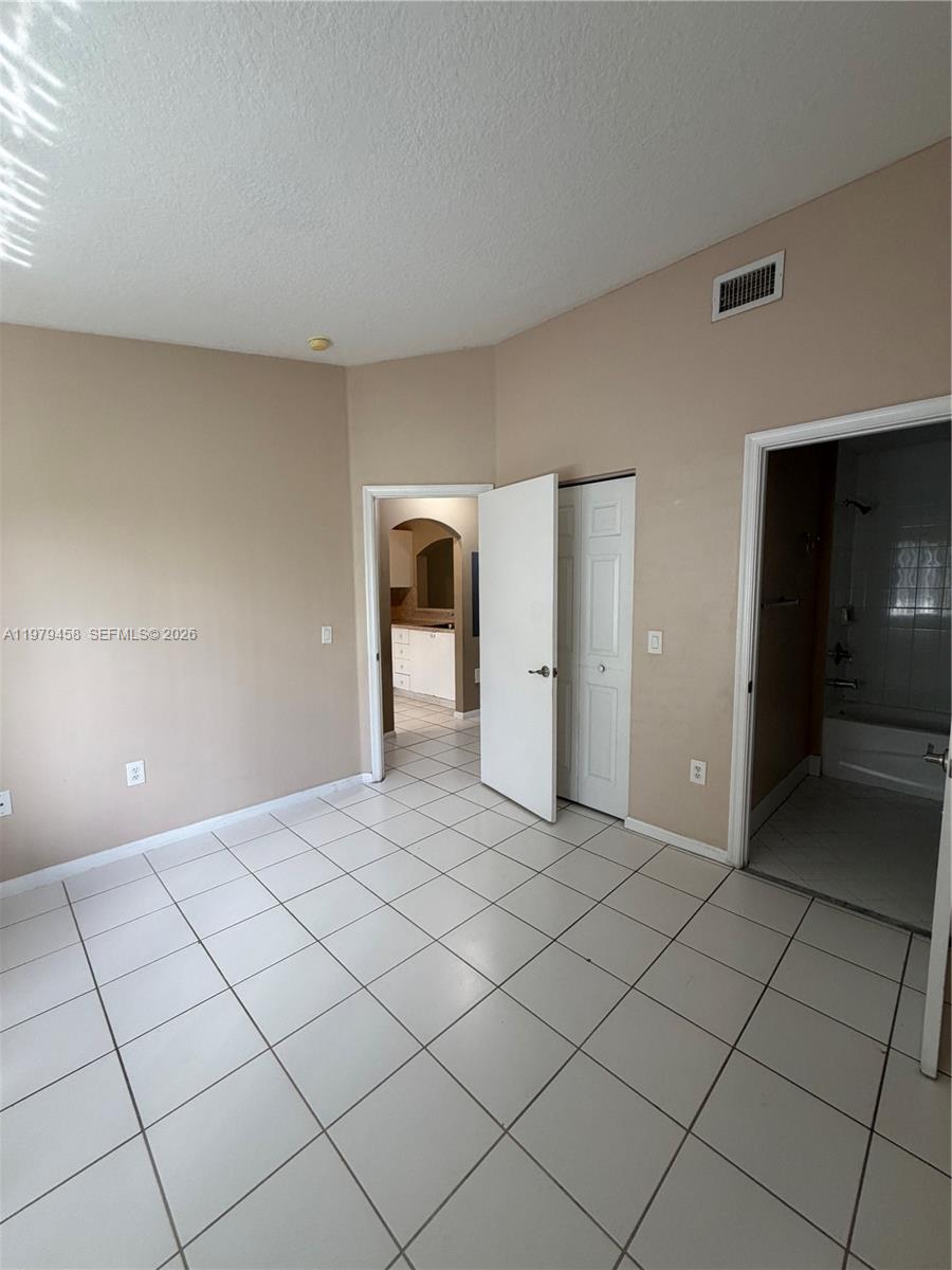 COVE AT BRIAR BAY CONDO - Residential