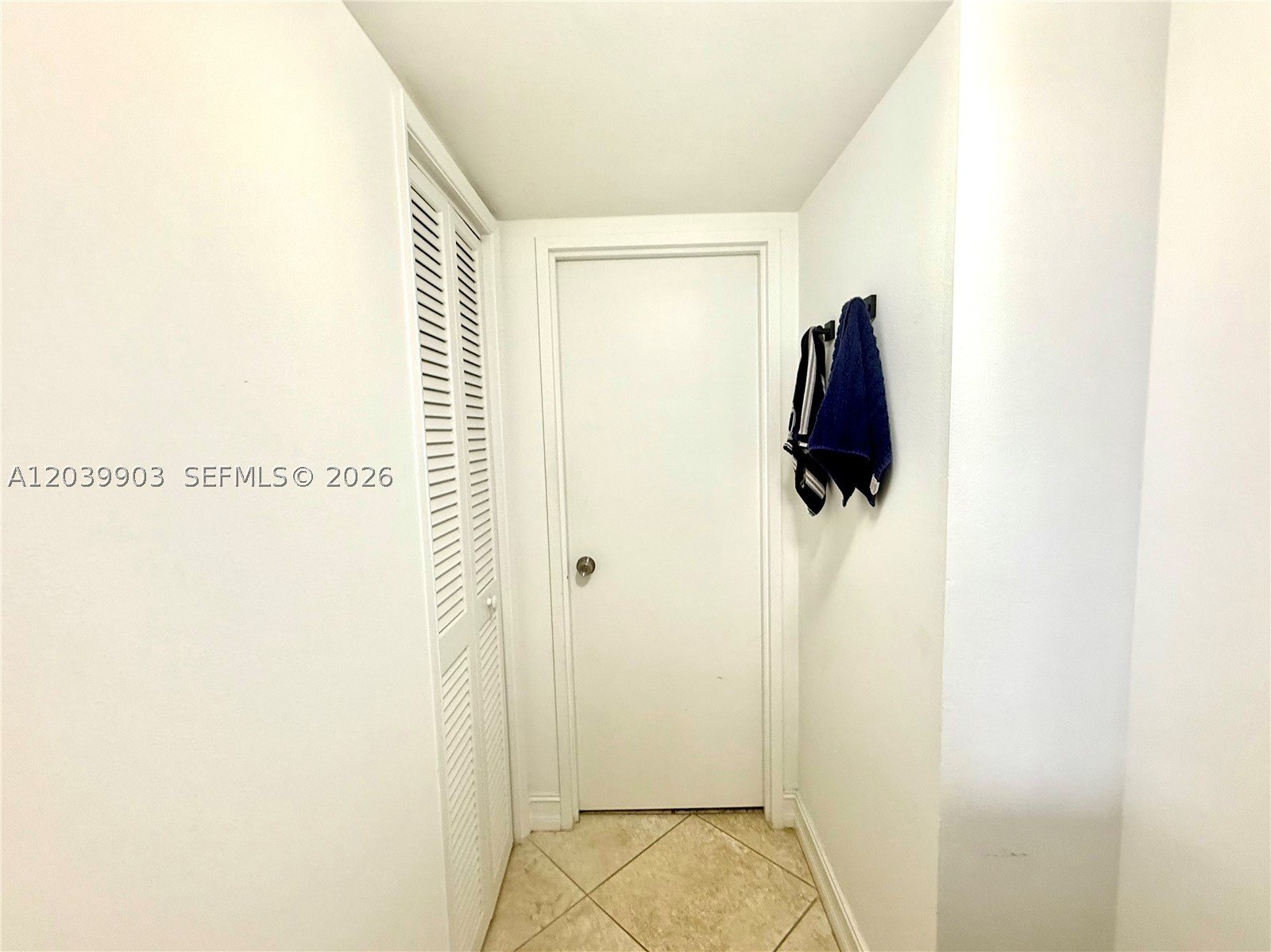 OLYMPUS CONDO PHASE - Residential