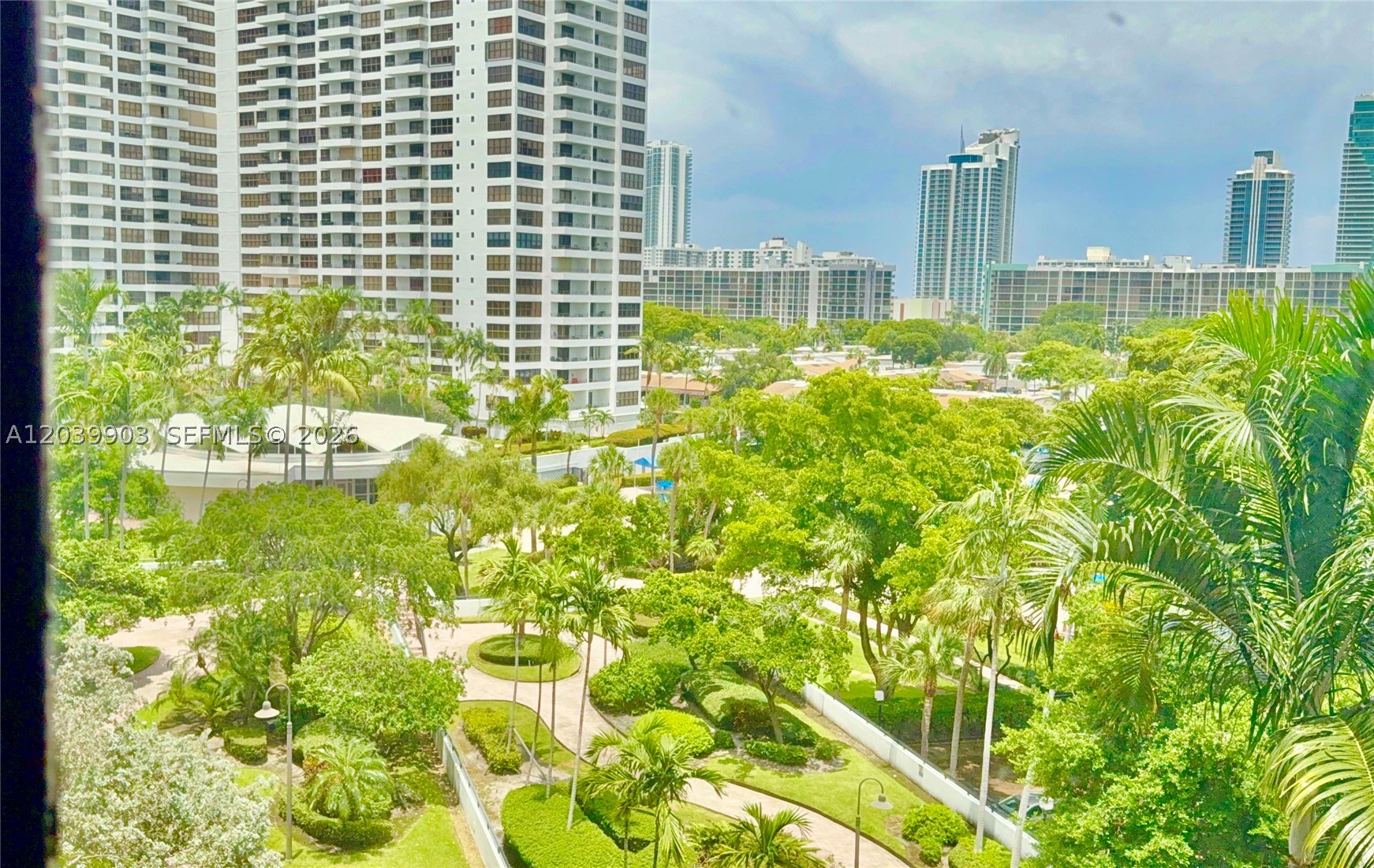 OLYMPUS CONDO PHASE - Residential