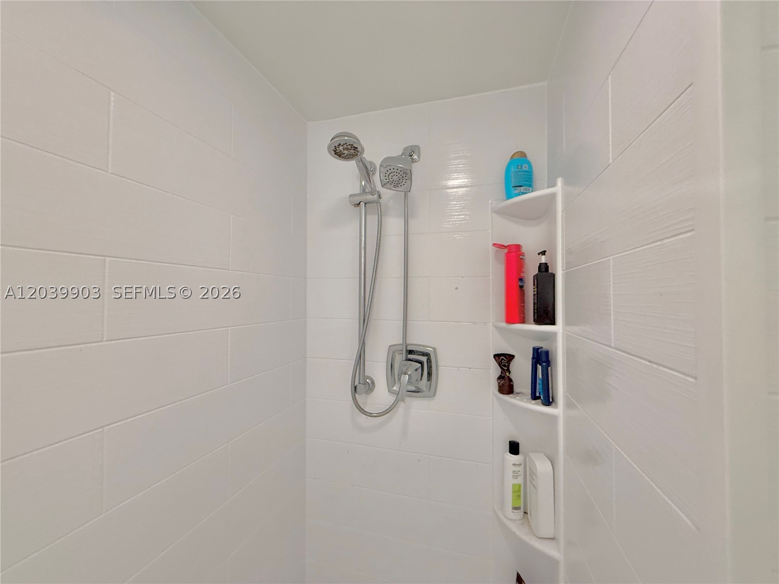 OLYMPUS CONDO PHASE - Residential