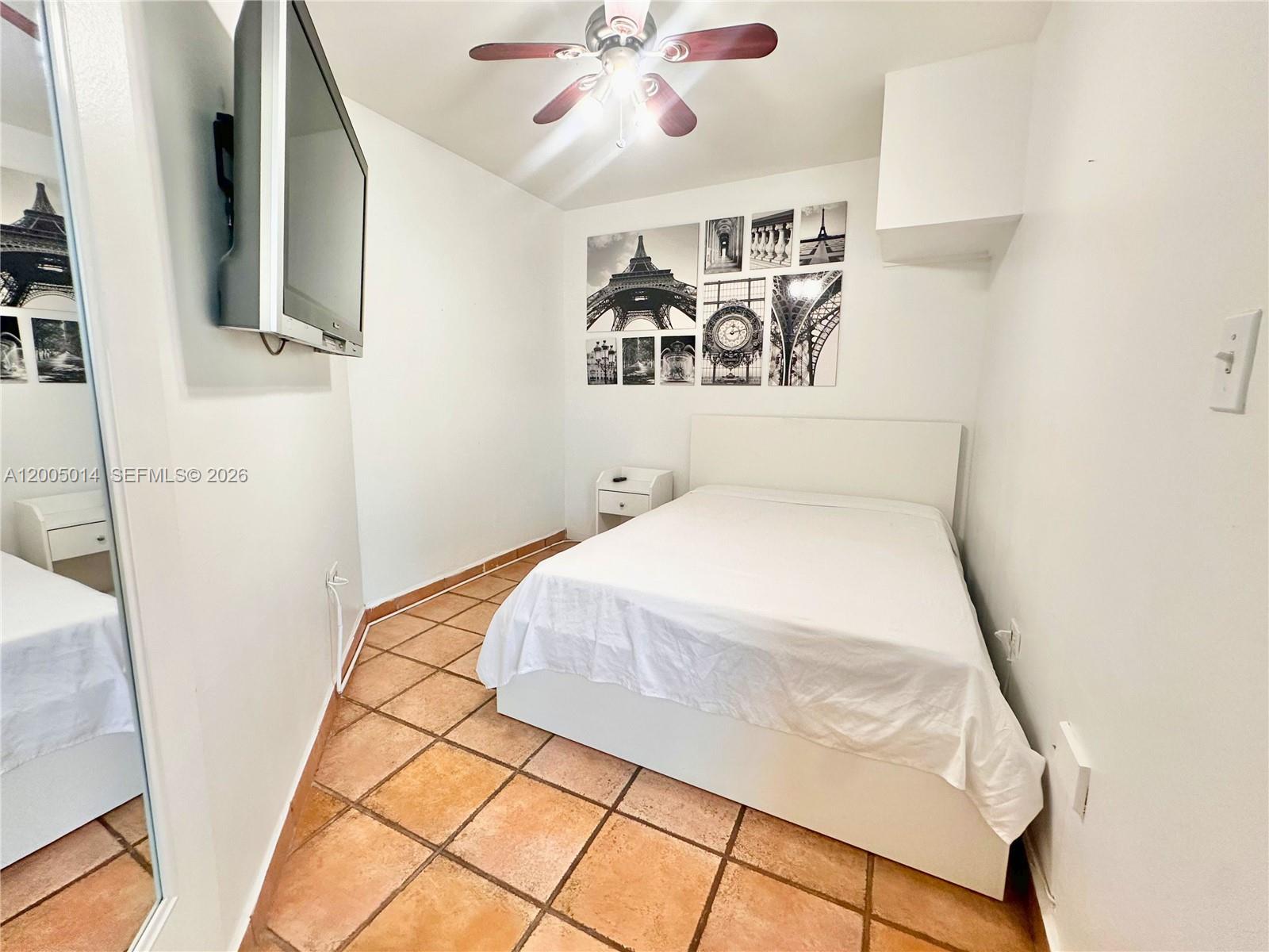 BURLEIGH HOUSE CONDO - Residential