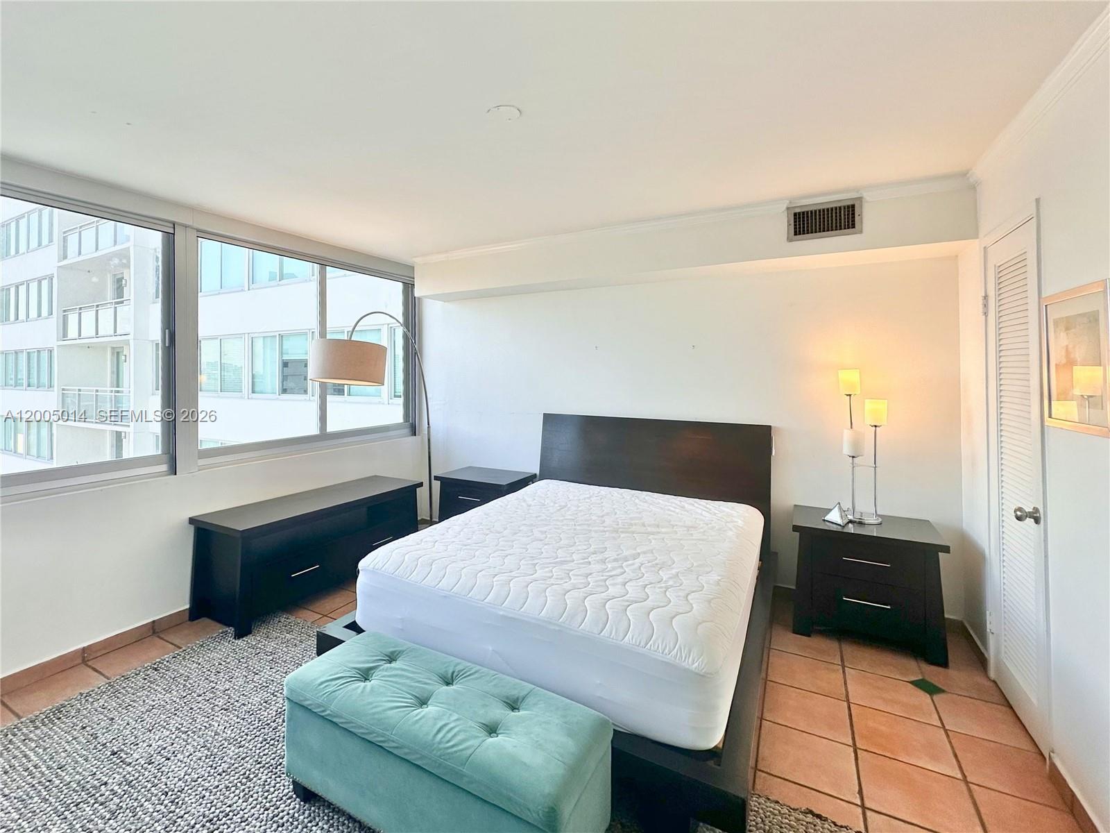 BURLEIGH HOUSE CONDO - Residential