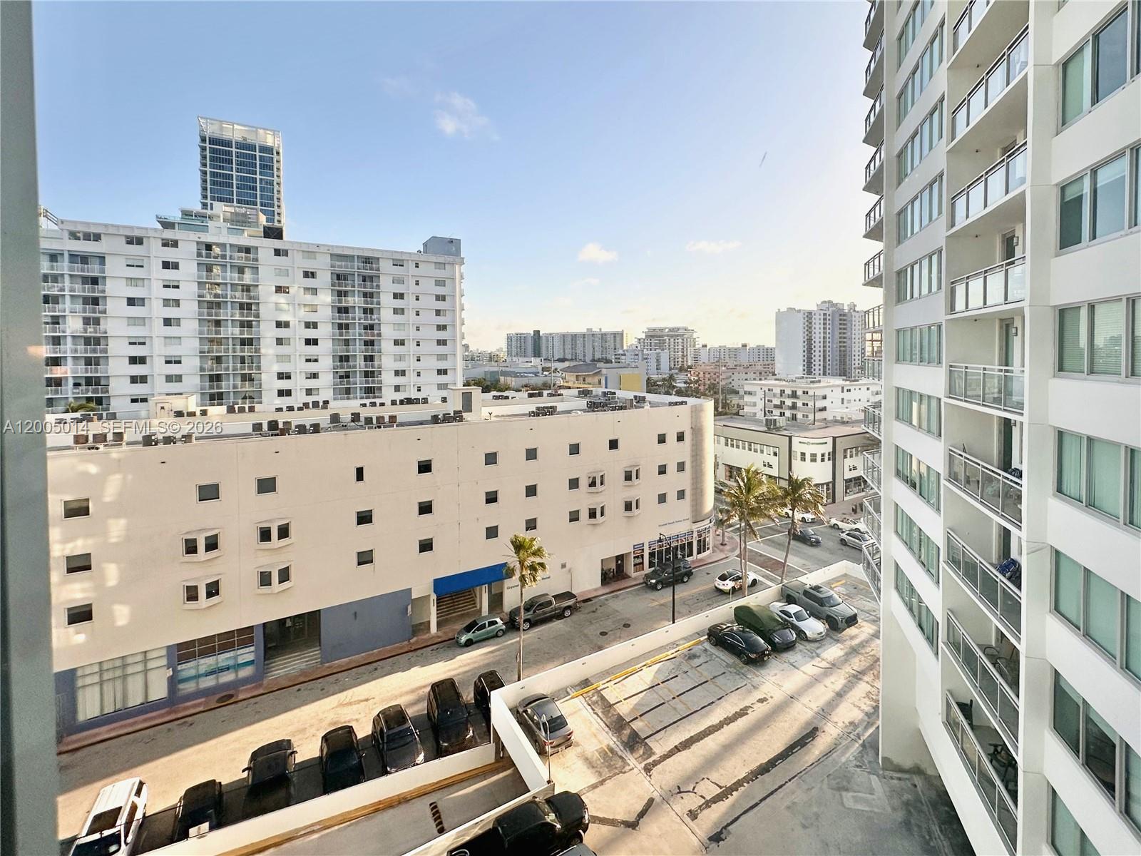 BURLEIGH HOUSE CONDO - Residential