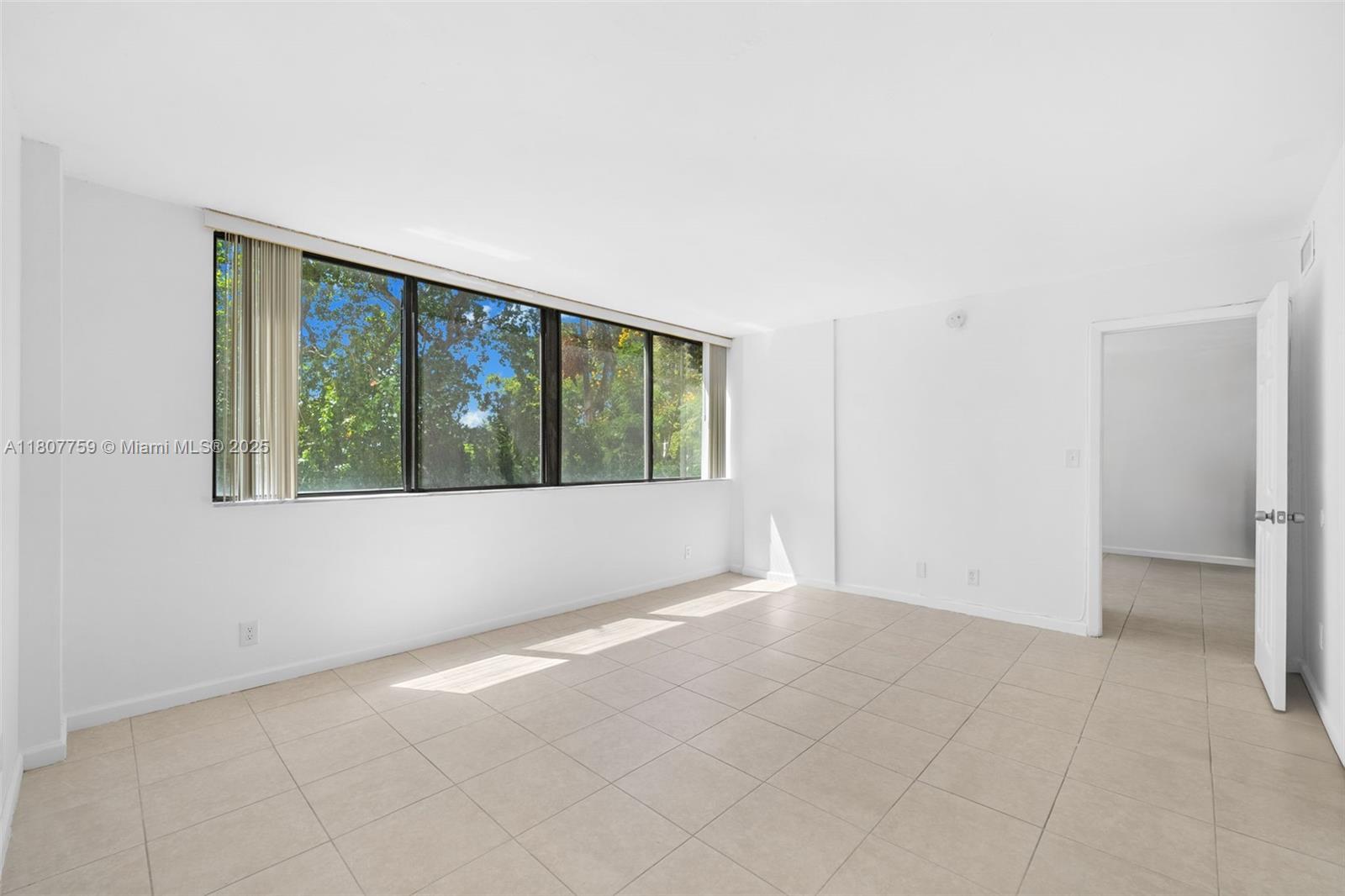 INVERRARY GARDENS CONDO I - Residential