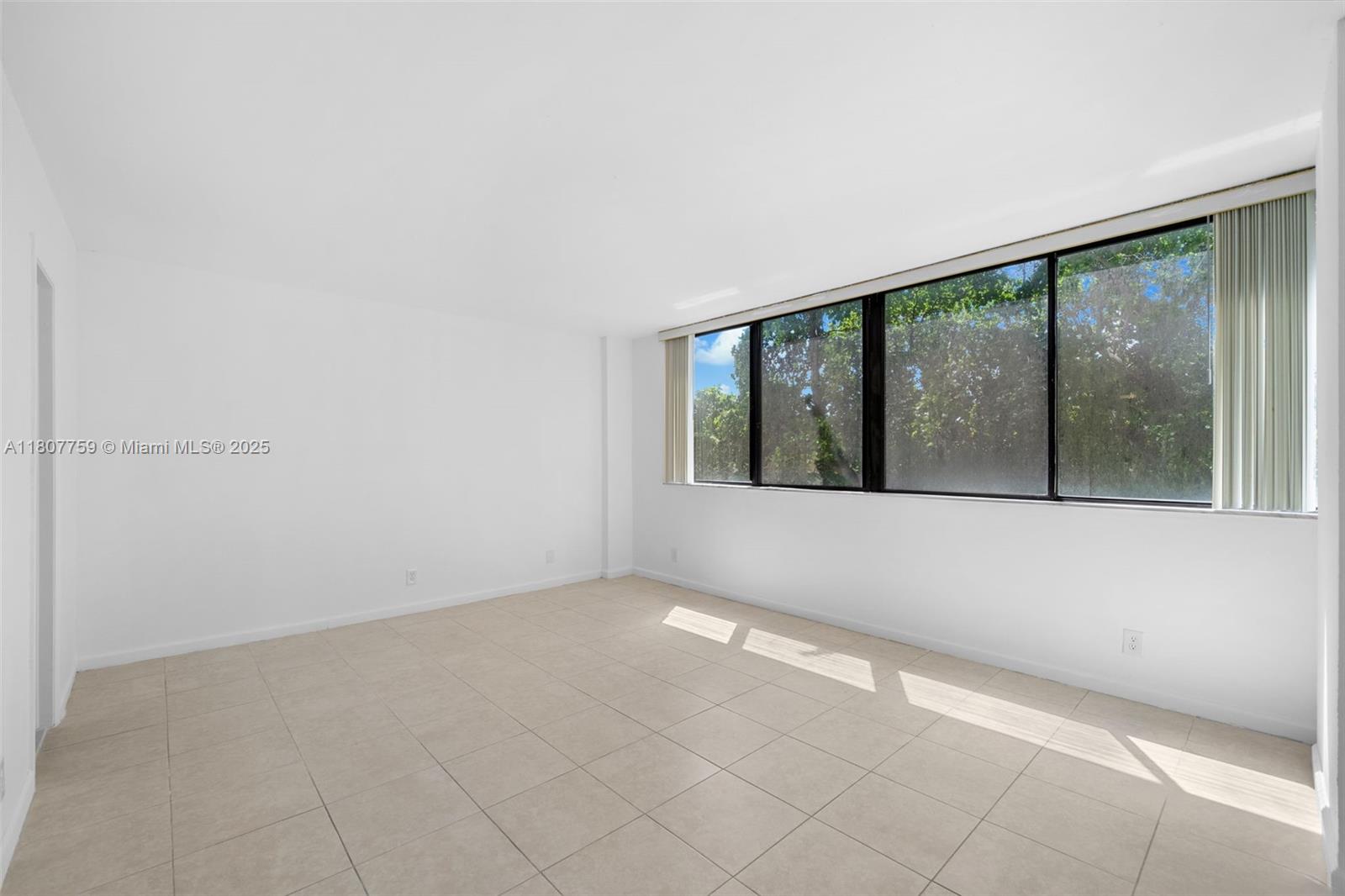 INVERRARY GARDENS CONDO I - Residential