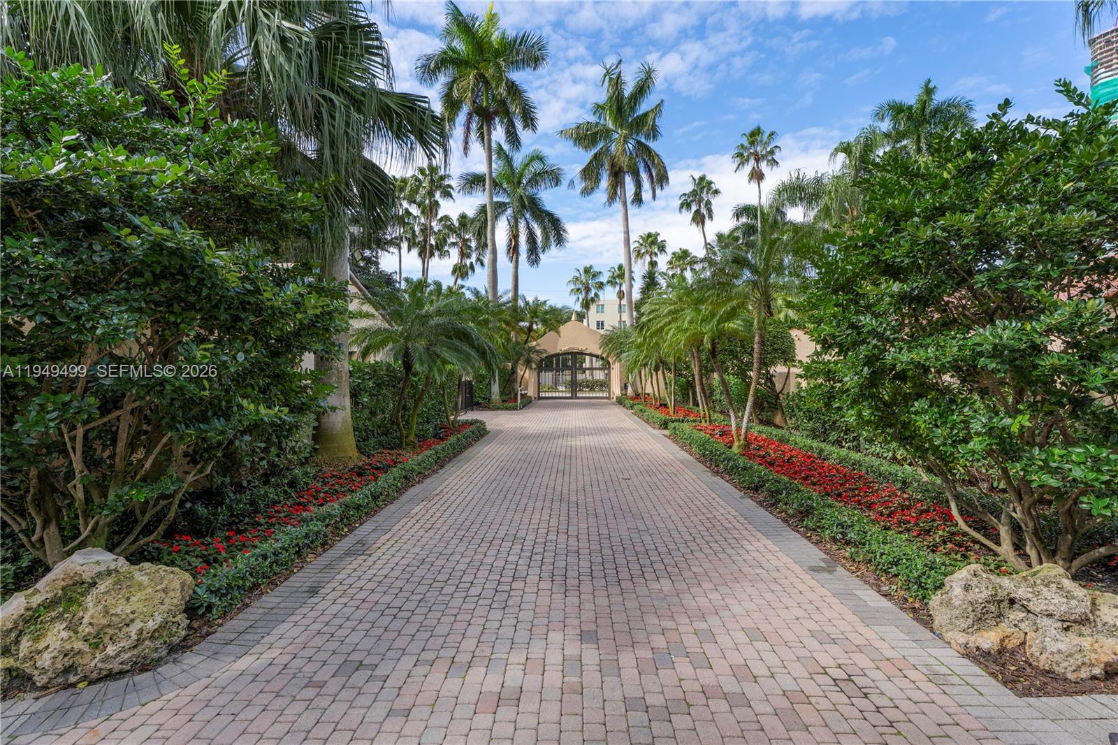 SANTA MARIA CONDO - Residential