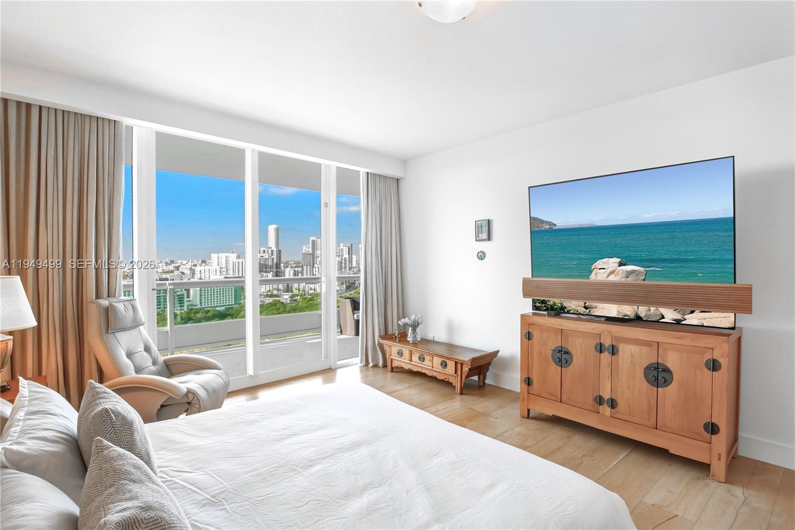 SANTA MARIA CONDO - Residential