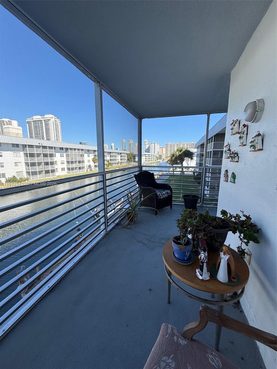 EDEN ISLES CONDO PART 1 - Residential