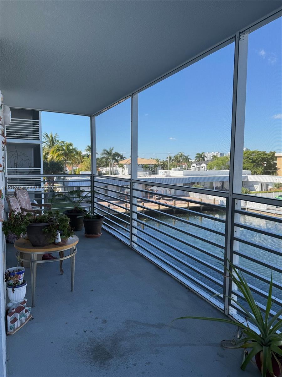 EDEN ISLES CONDO PART 1 - Residential