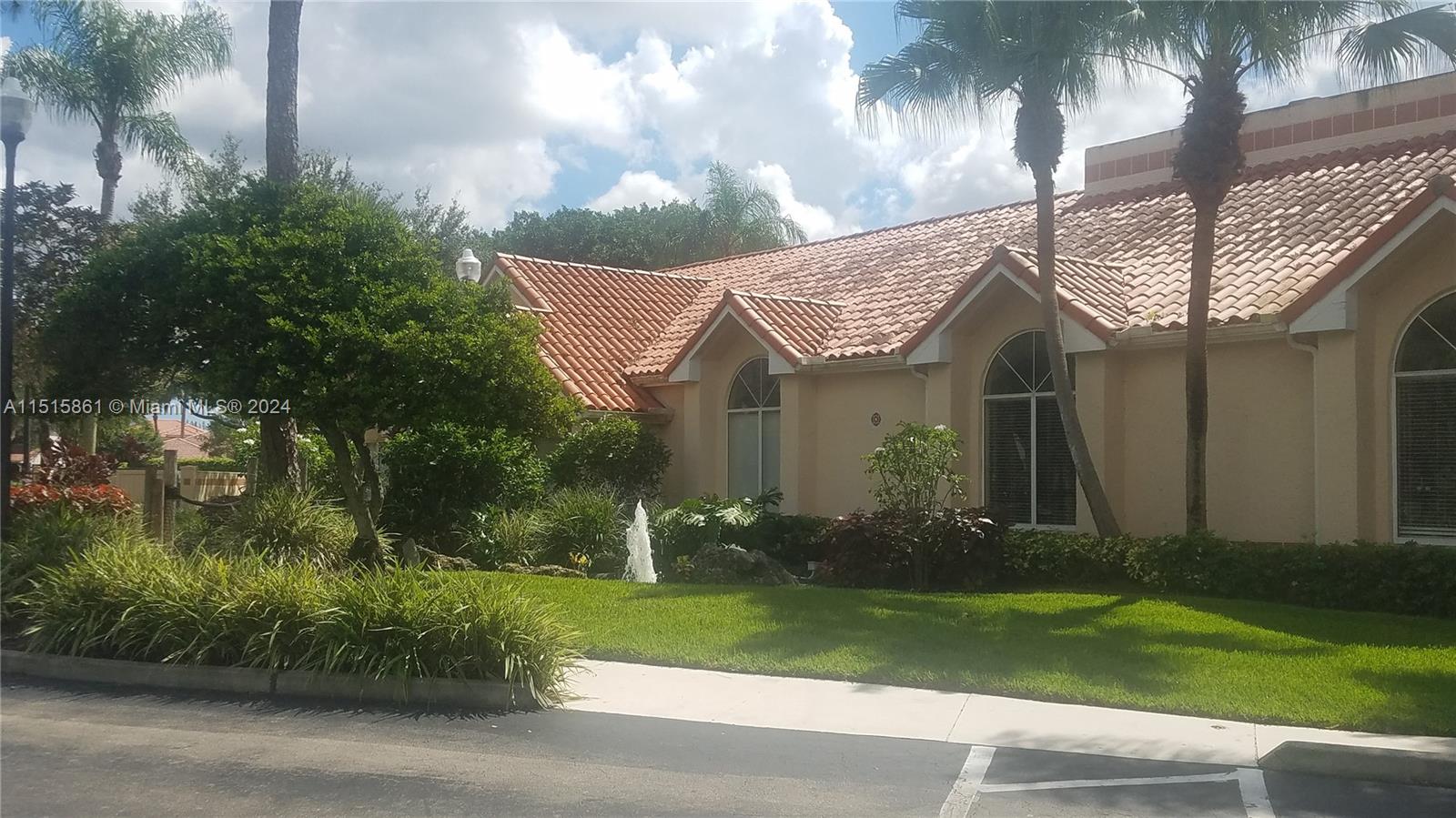 CORAL KEY CONDO - Residential Lease