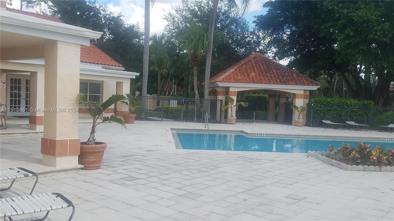 CORAL KEY CONDO - Residential Lease