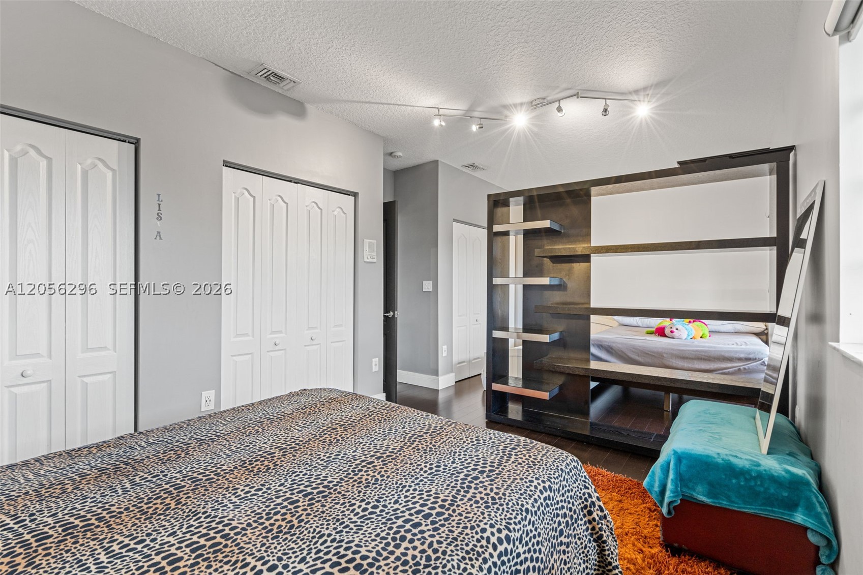 KAYLA S PLACE - Residential Lease