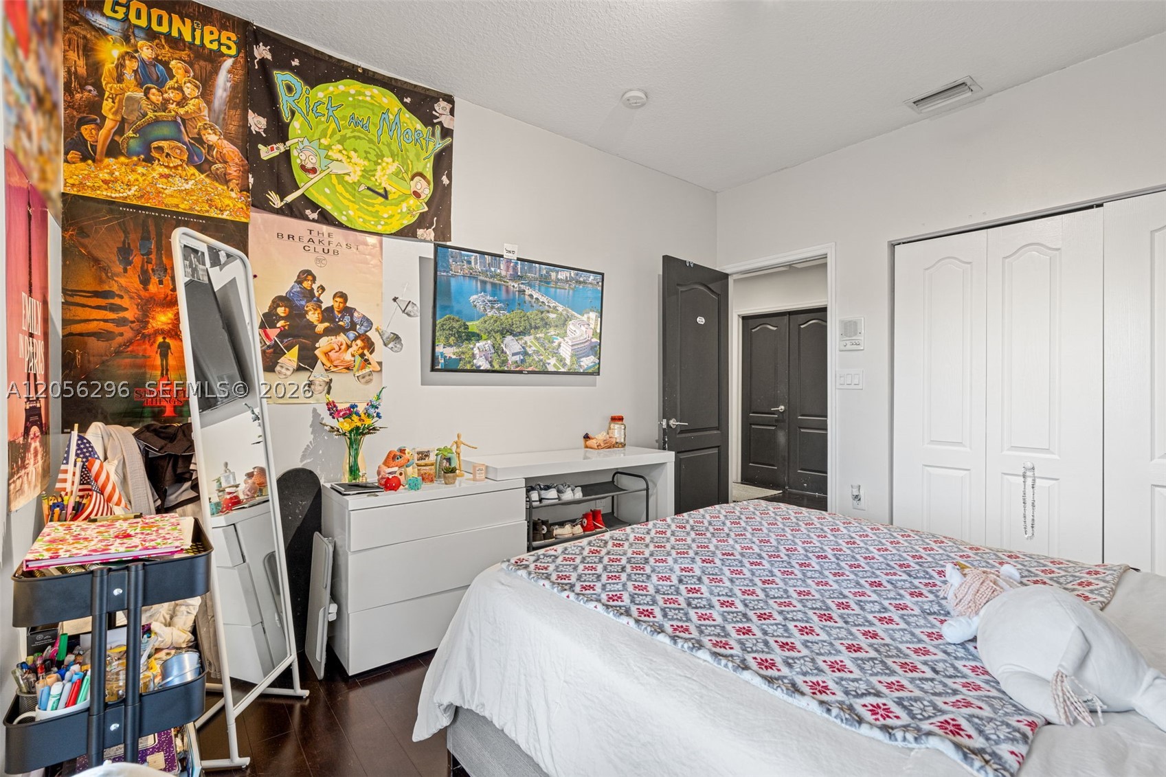 KAYLA S PLACE - Residential Lease