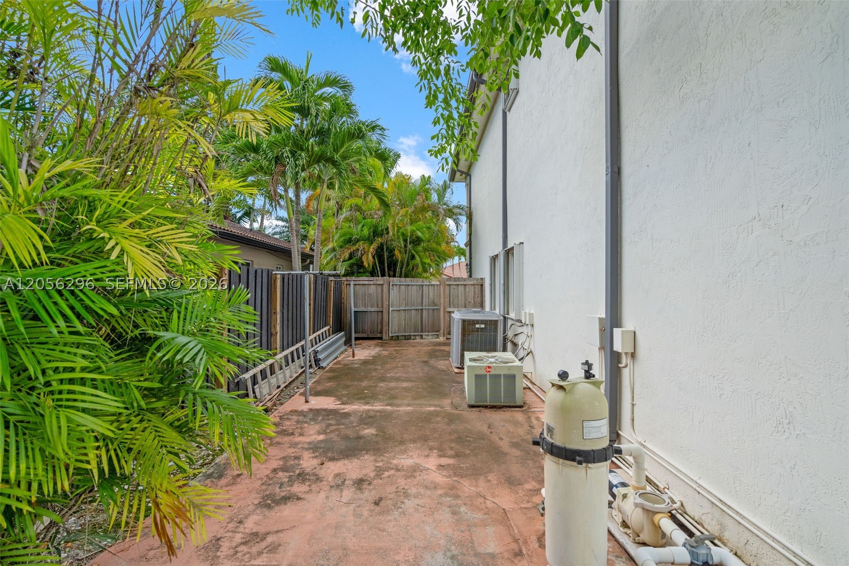 KAYLA S PLACE - Residential Lease