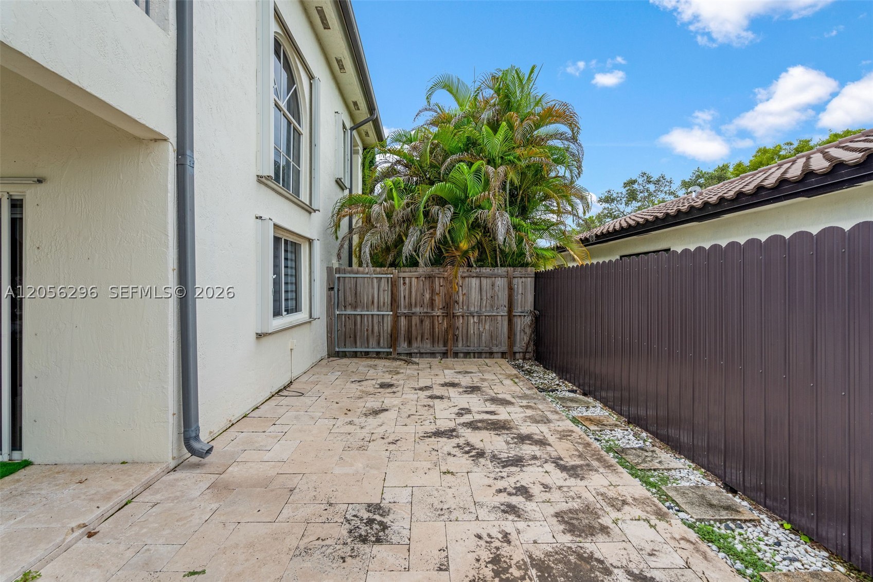 KAYLA S PLACE - Residential Lease