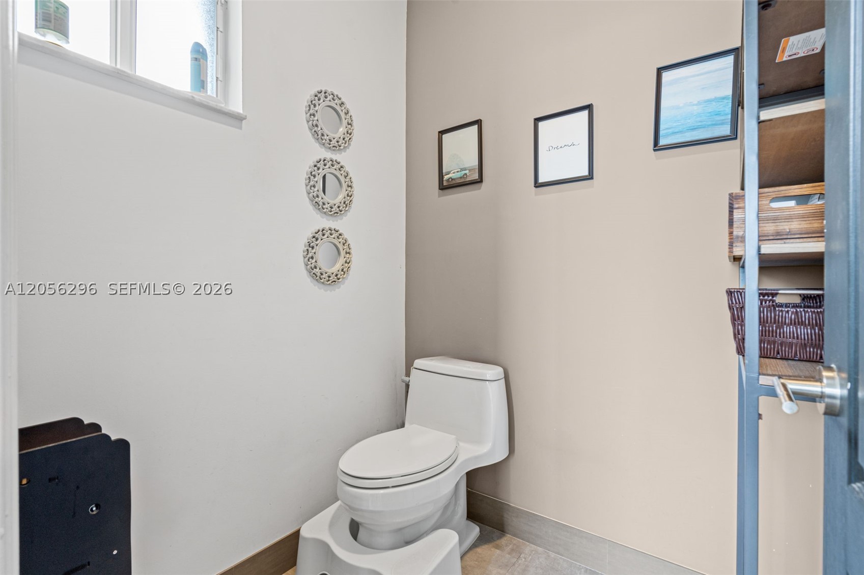 KAYLA S PLACE - Residential Lease