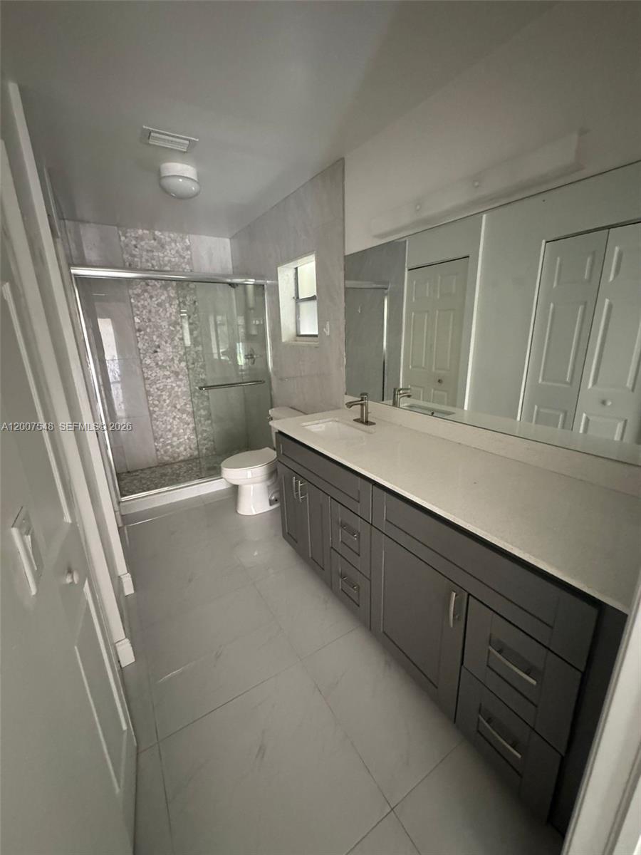 ROSEWOOD CONDO - Residential