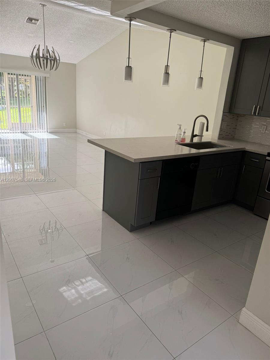 ROSEWOOD CONDO - Residential