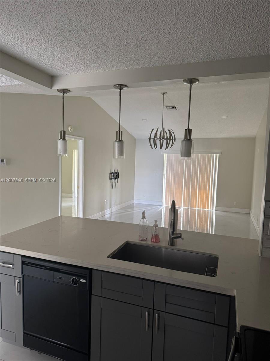 ROSEWOOD CONDO - Residential