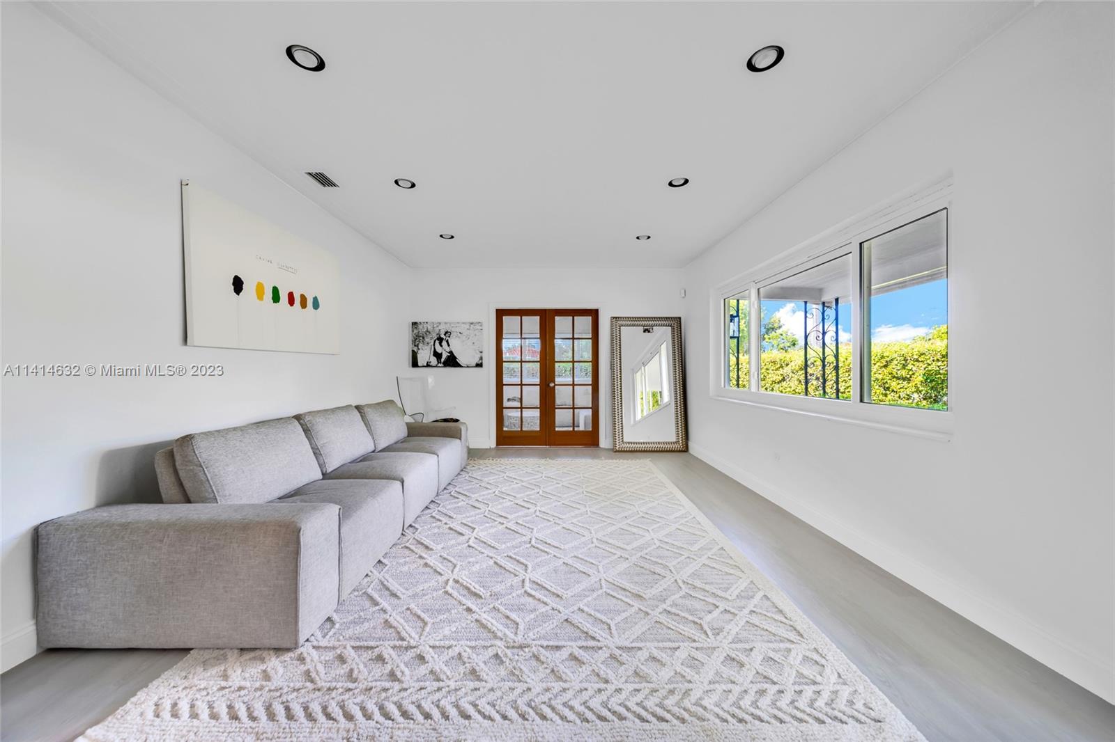 BRICKELL ESTATES - Residential Lease