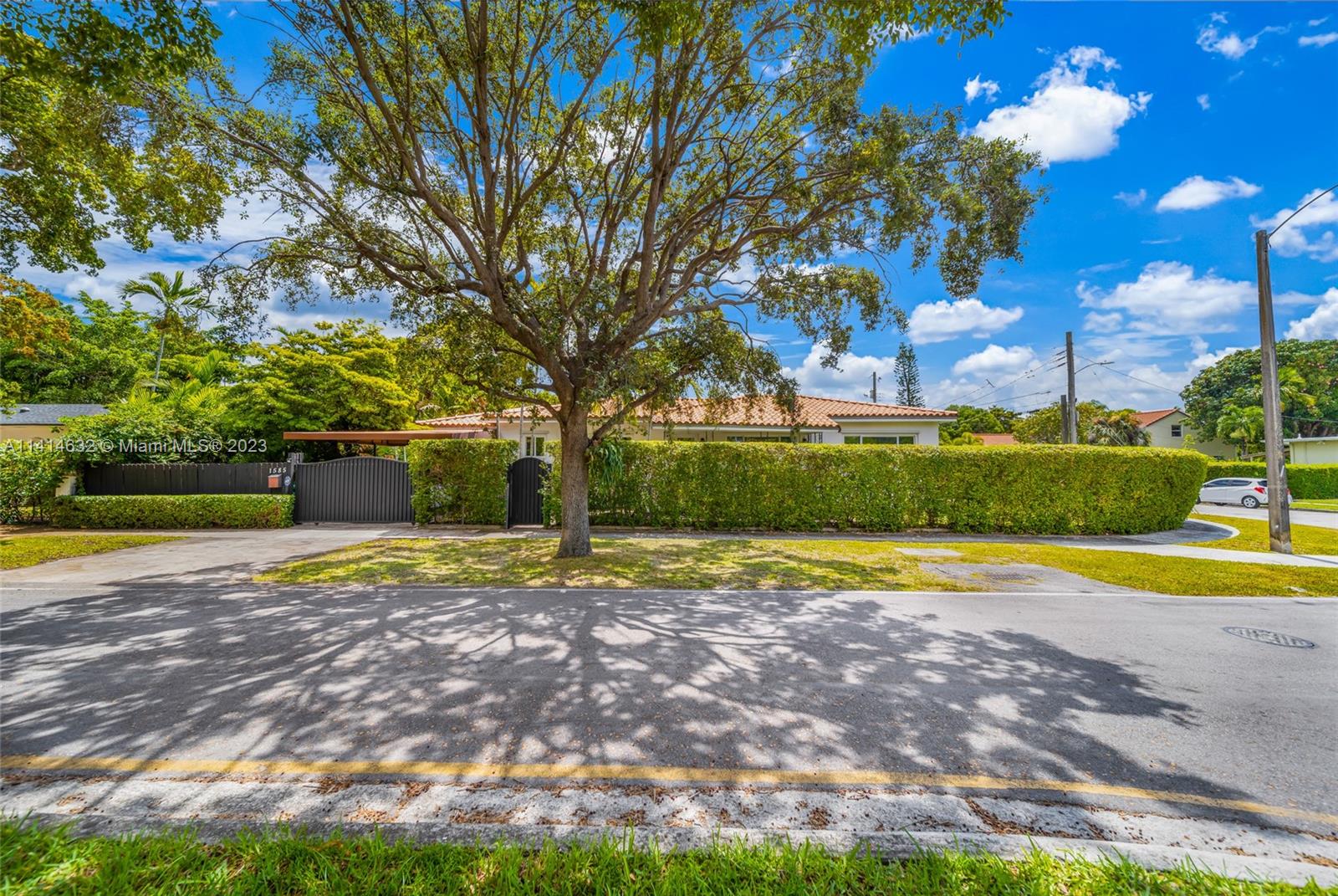 BRICKELL ESTATES - Residential Lease