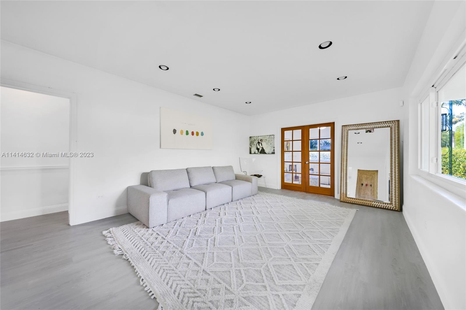 BRICKELL ESTATES - Residential Lease