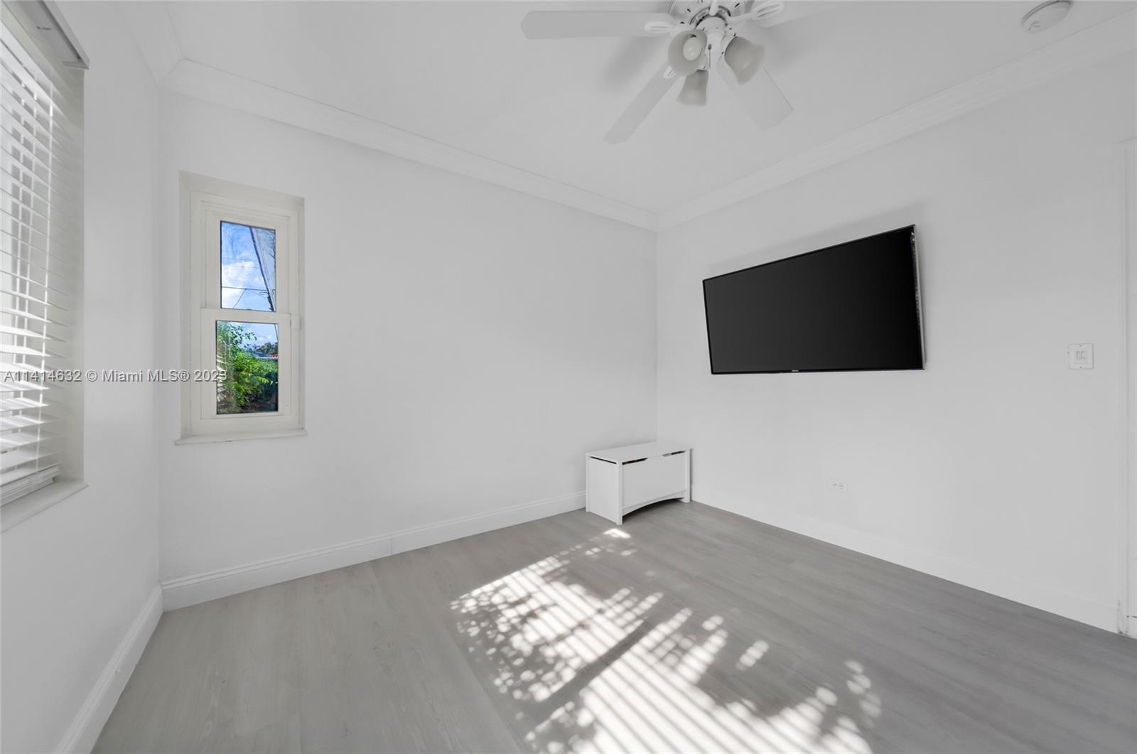 BRICKELL ESTATES - Residential Lease