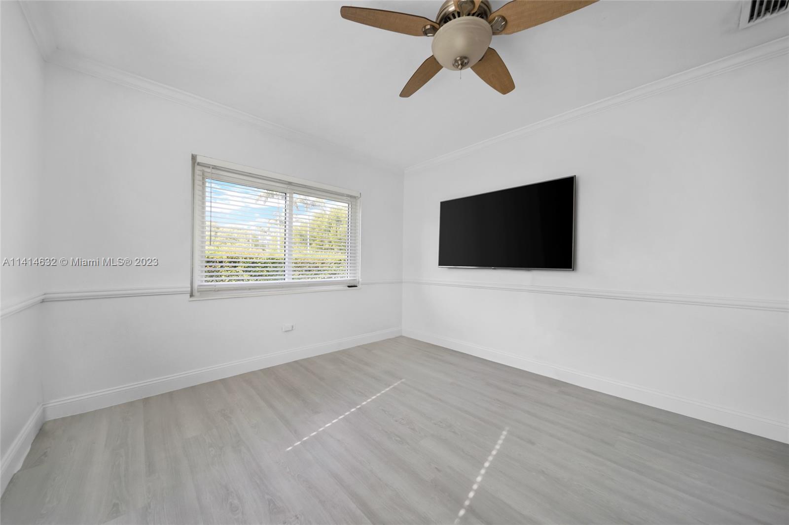 BRICKELL ESTATES - Residential Lease