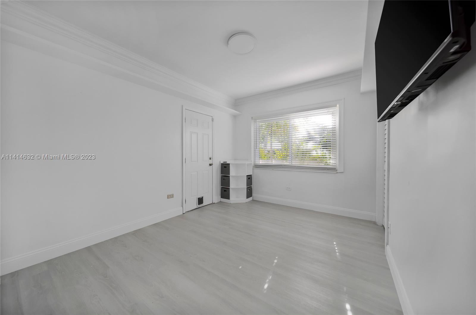 BRICKELL ESTATES - Residential Lease