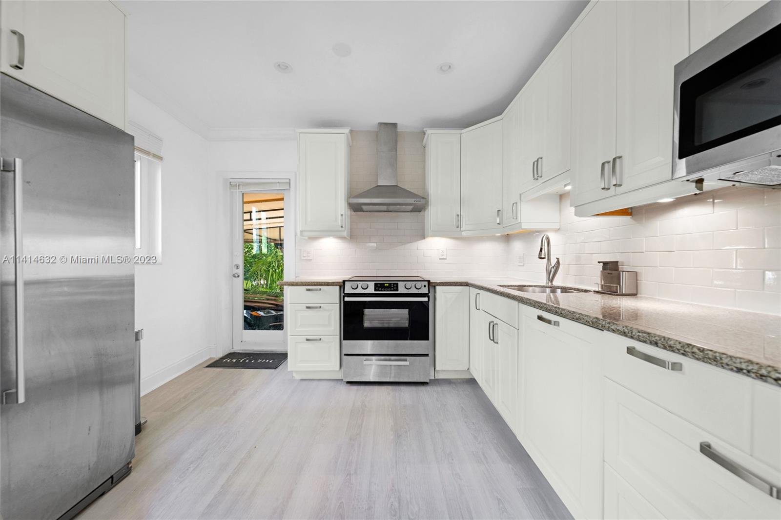 BRICKELL ESTATES - Residential Lease
