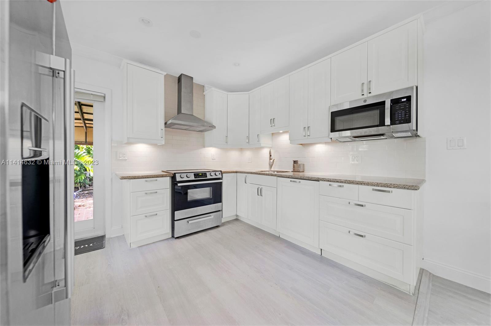 BRICKELL ESTATES - Residential Lease