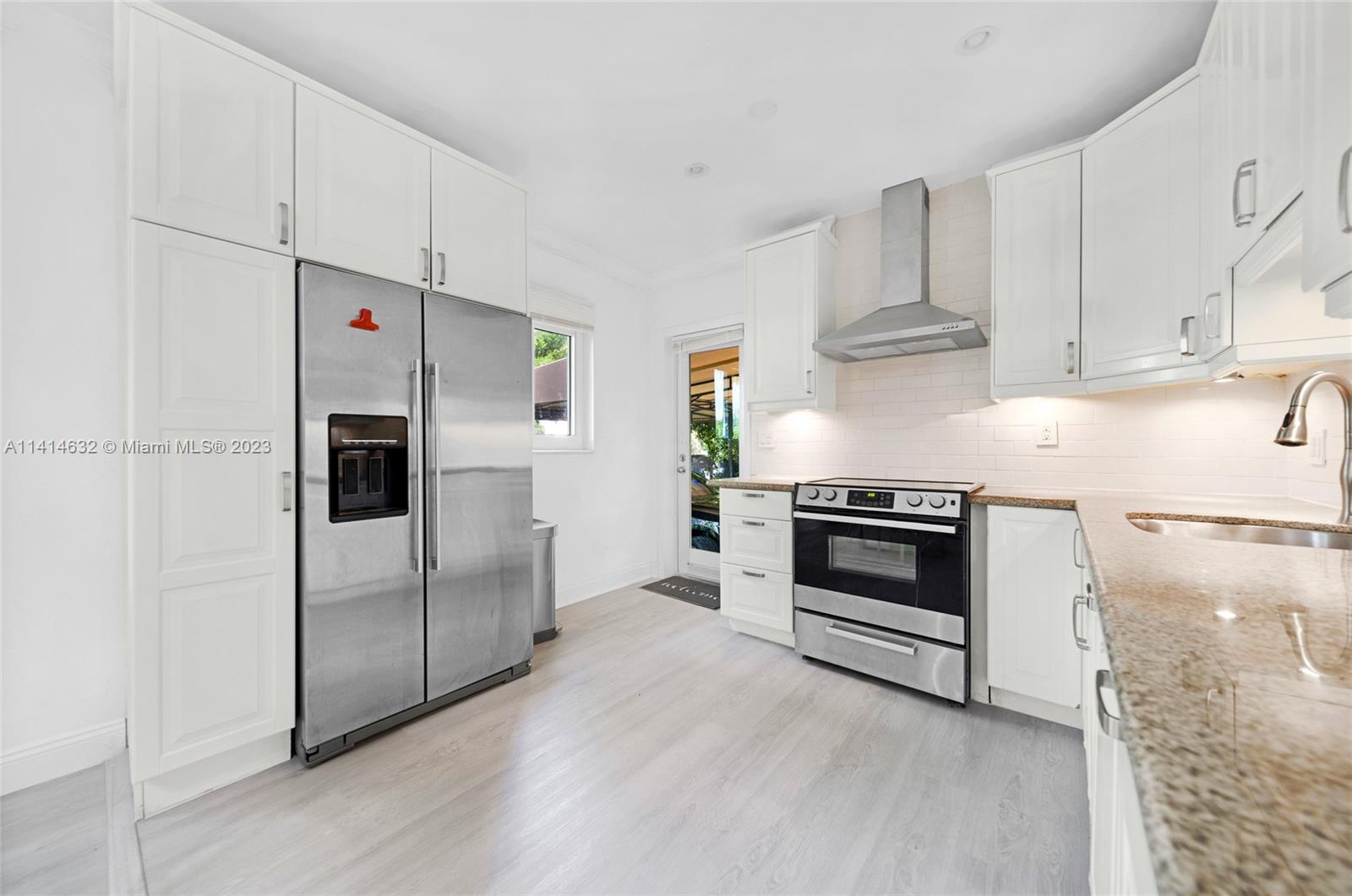 BRICKELL ESTATES - Residential Lease