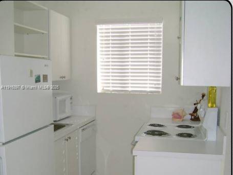 DOUGLAS OAKS CONDO - Residential