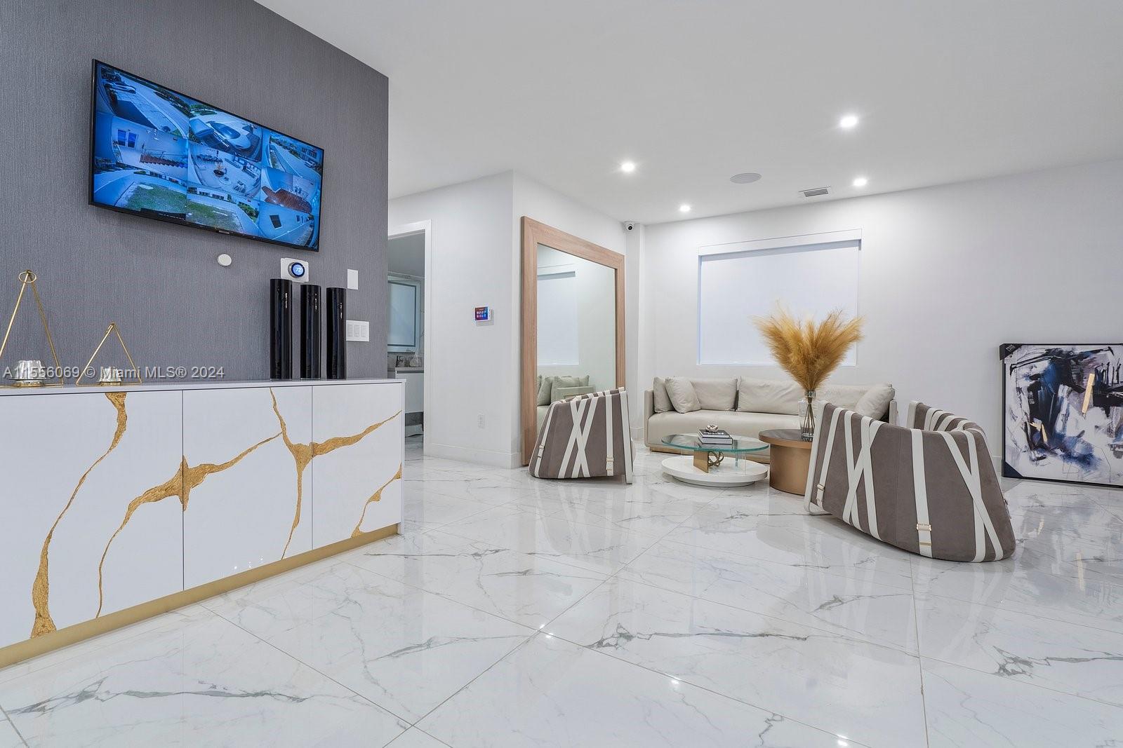DORAL COMMONS RESIDENTIAL - Residential