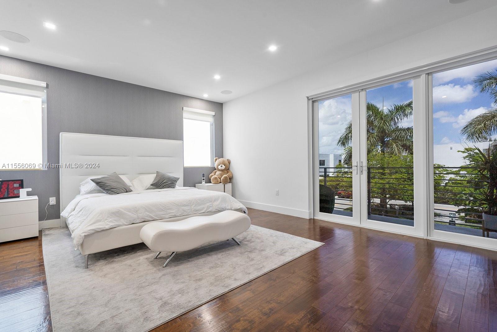 DORAL COMMONS RESIDENTIAL - Residential