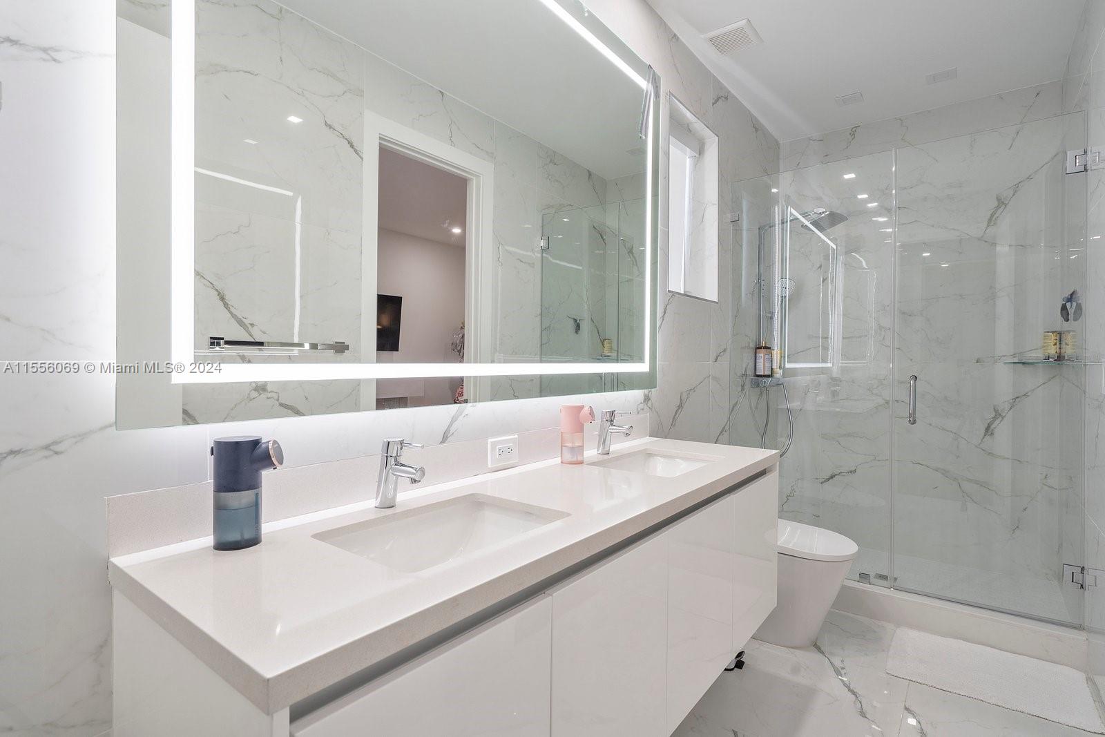 DORAL COMMONS RESIDENTIAL - Residential