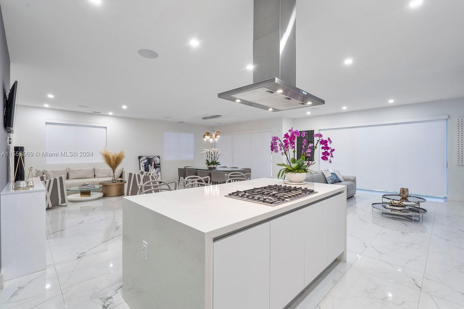 DORAL COMMONS RESIDENTIAL - Residential