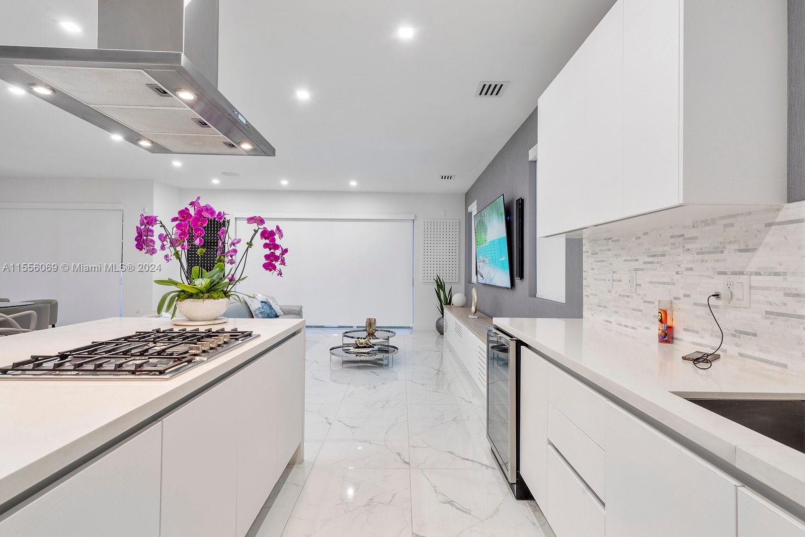 DORAL COMMONS RESIDENTIAL - Residential