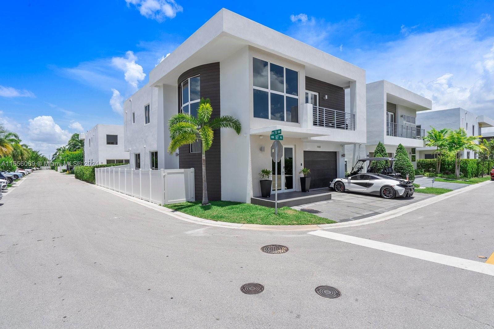 DORAL COMMONS RESIDENTIAL - Residential