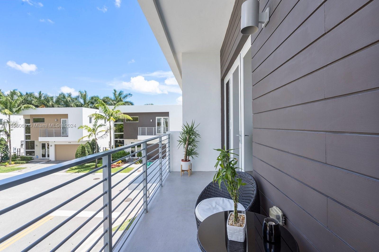 DORAL COMMONS RESIDENTIAL - Residential