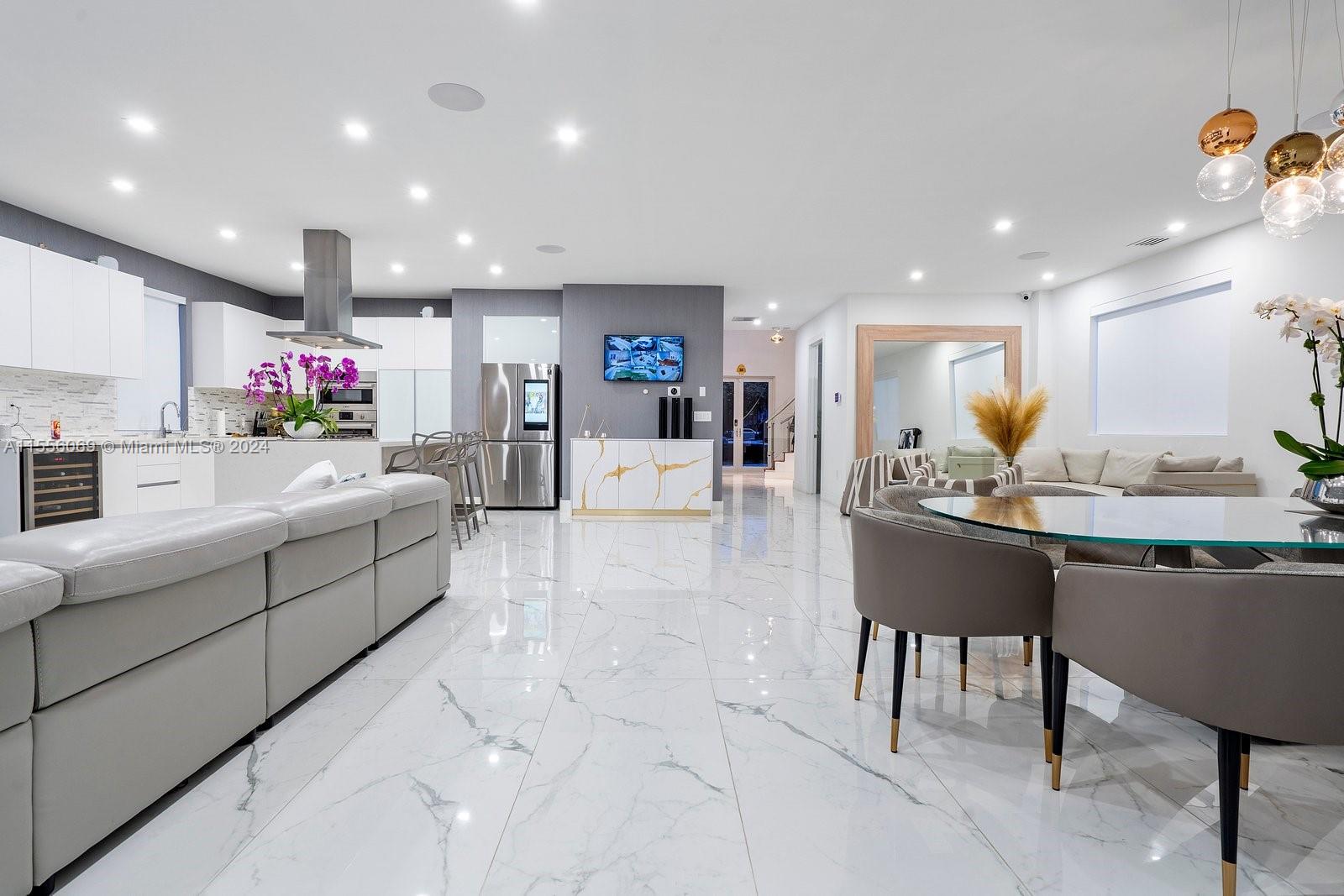 DORAL COMMONS RESIDENTIAL - Residential