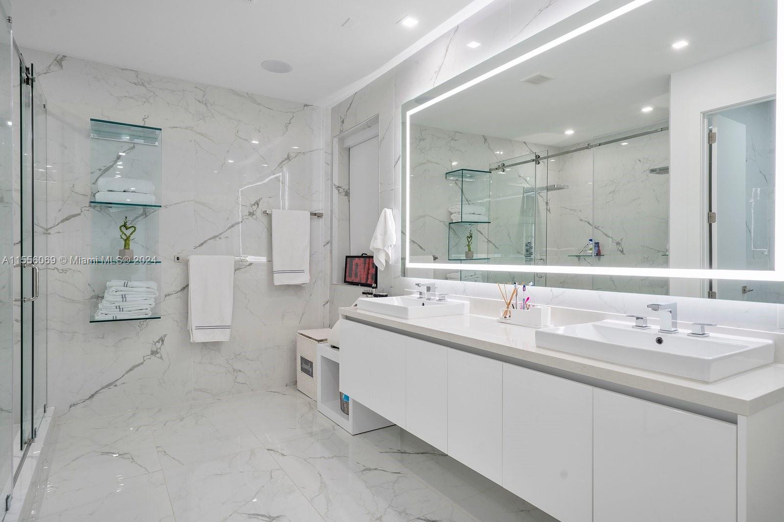DORAL COMMONS RESIDENTIAL - Residential