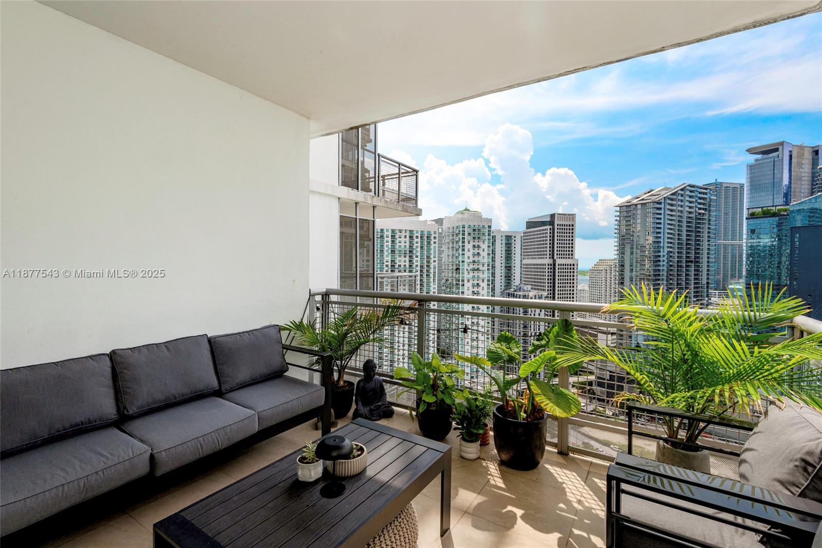 WIND CONDO - Residential