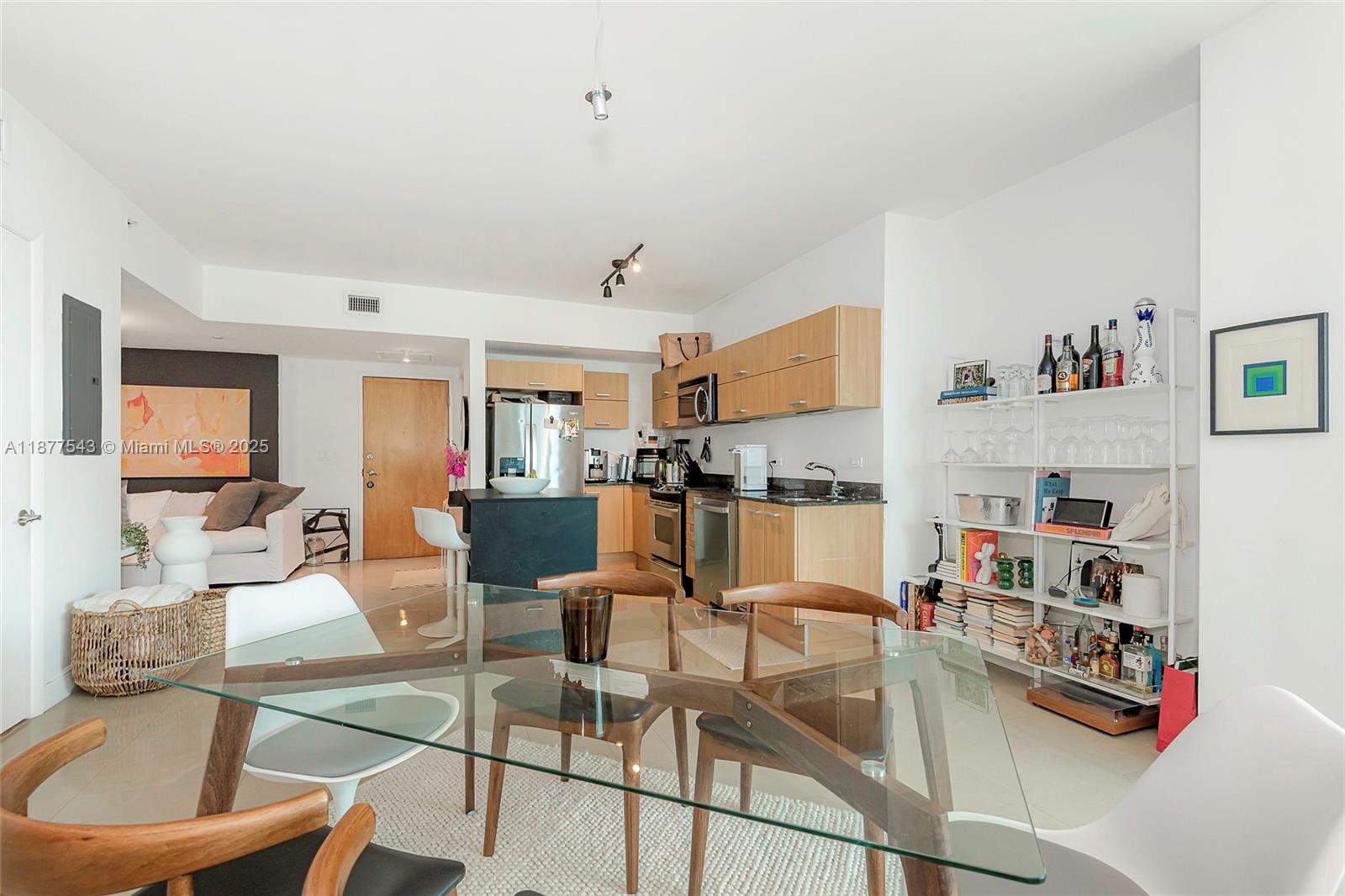 WIND CONDO - Residential