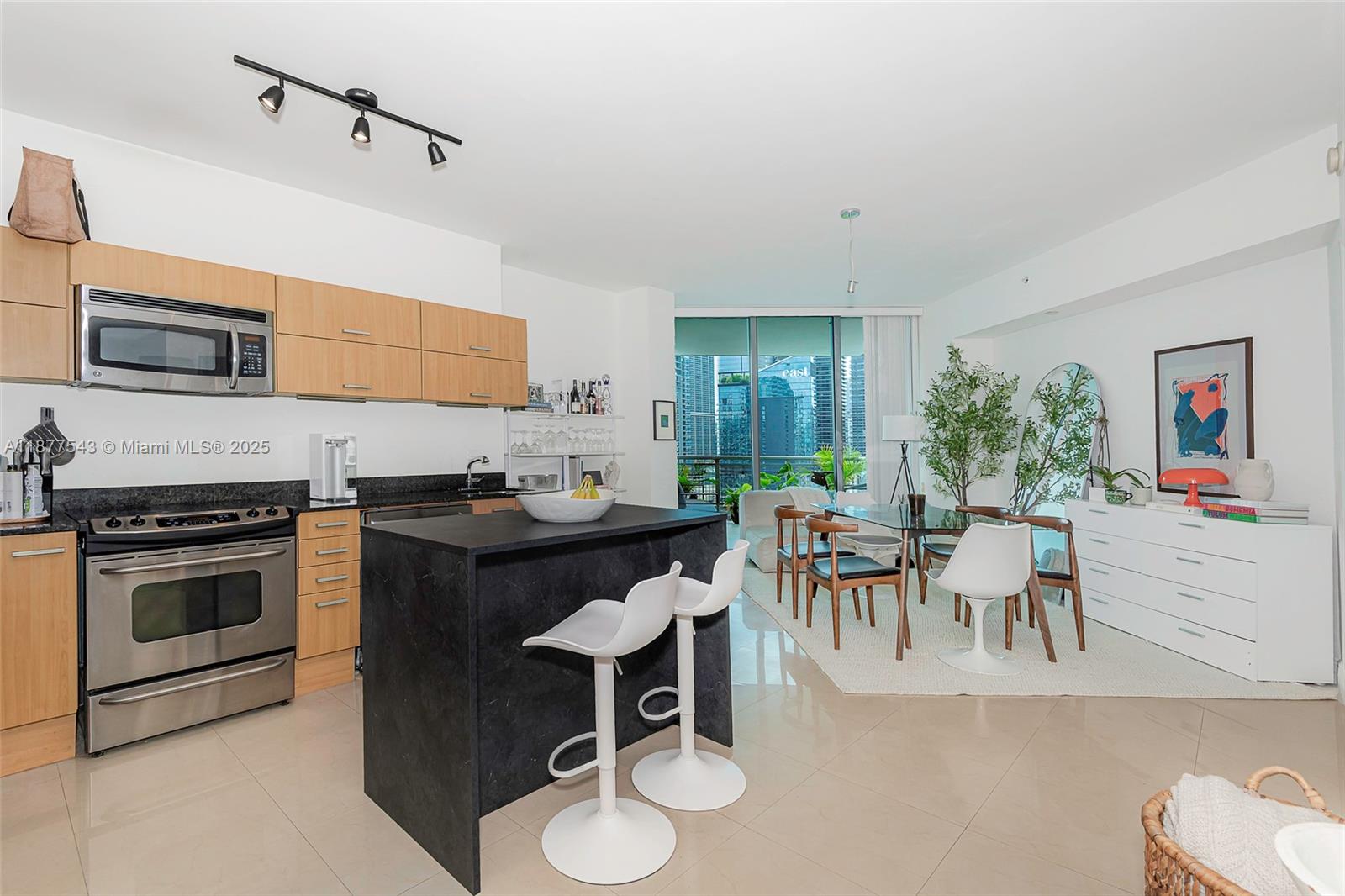 WIND CONDO - Residential