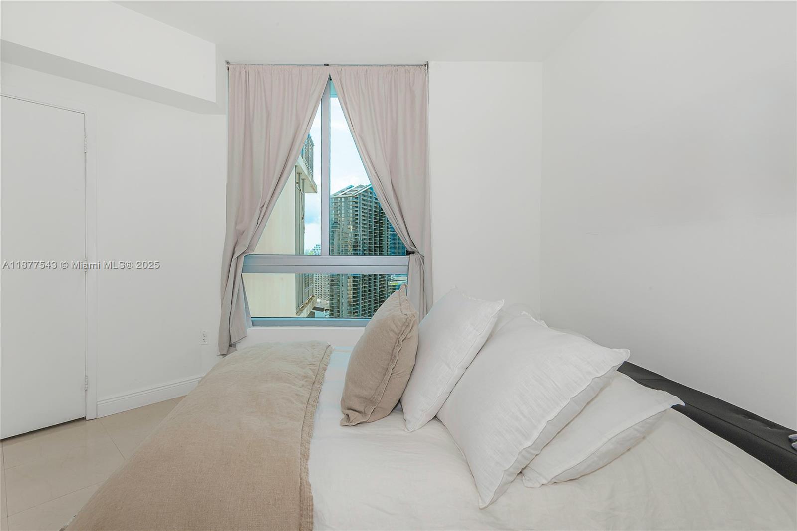 WIND CONDO - Residential