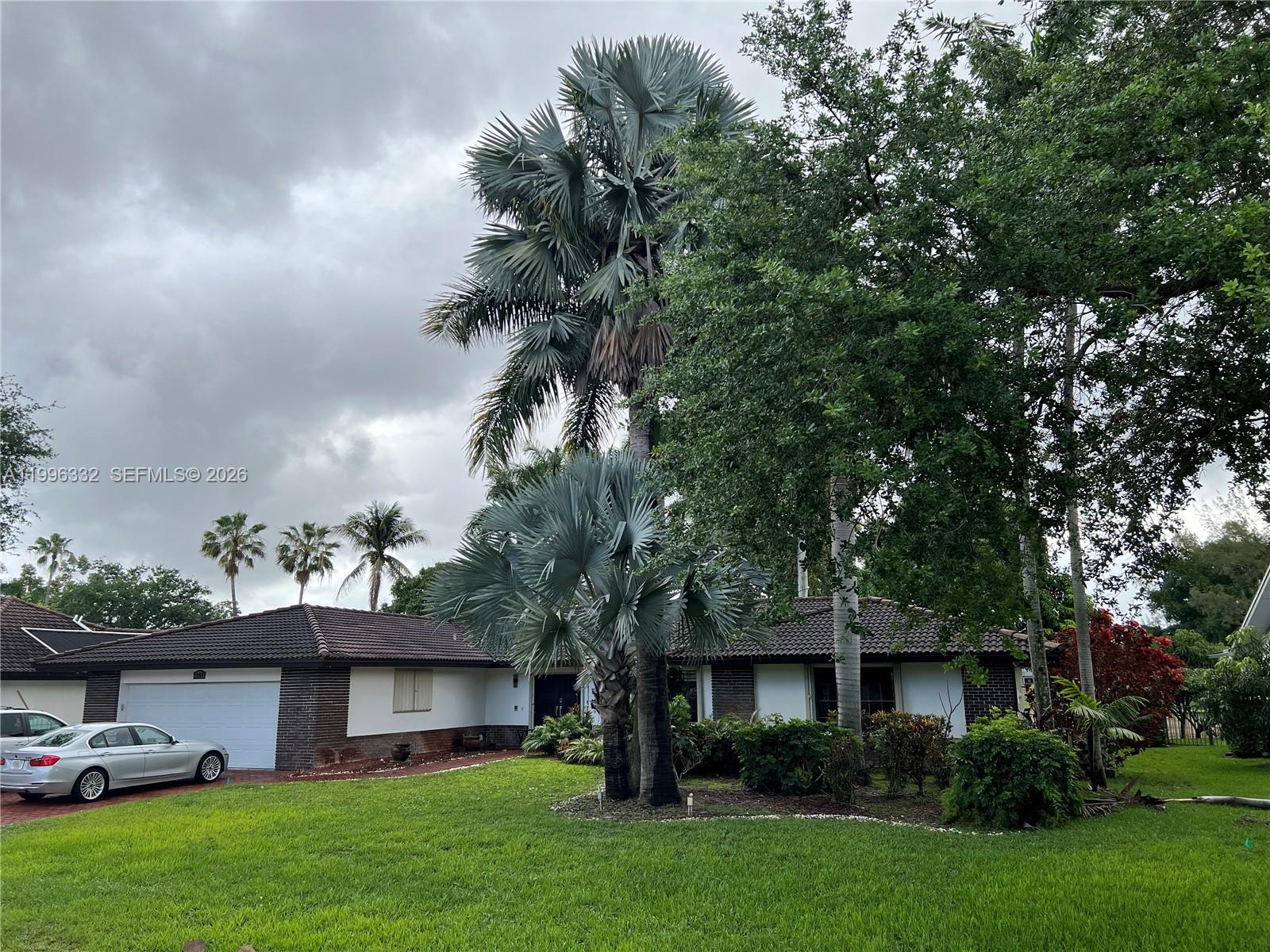COUNTRY CLUB OF MIAMI EST - Residential